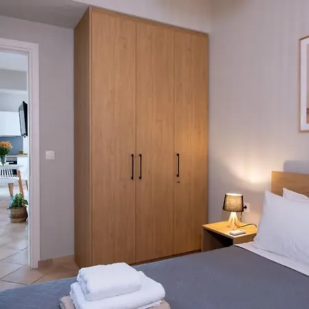 Plaka Paradise Apartamento *